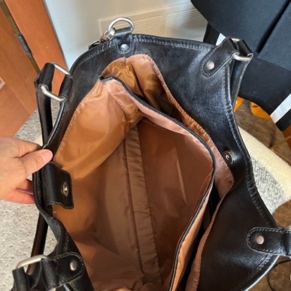 Etienne Aigner Large Black Leather Computer Bag/Tote. Pockets and Compartments - Picture 7 of 16